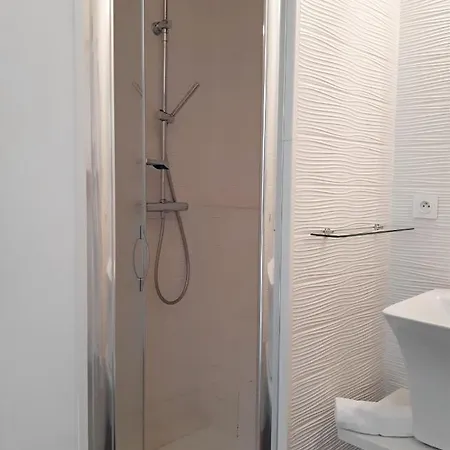 Les Du Saint Nazaire, Vue Panoramique Sur La Cite Medievale - Les Balcons De La Cite *